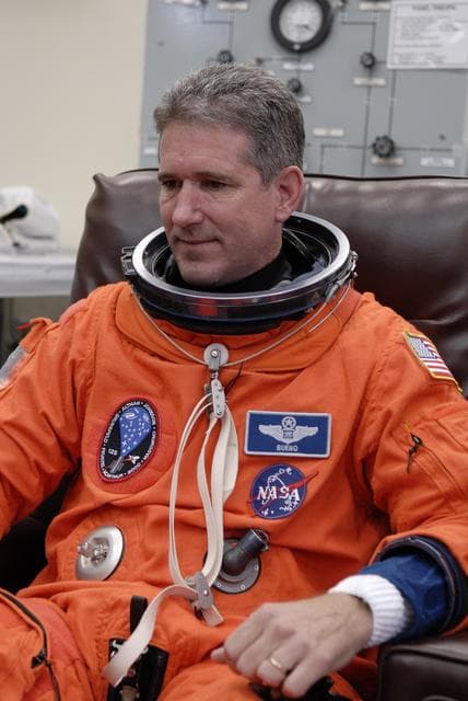 NASA image: KSC-08pd2870