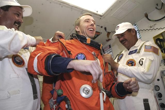 NASA image: KSC-08pd2887