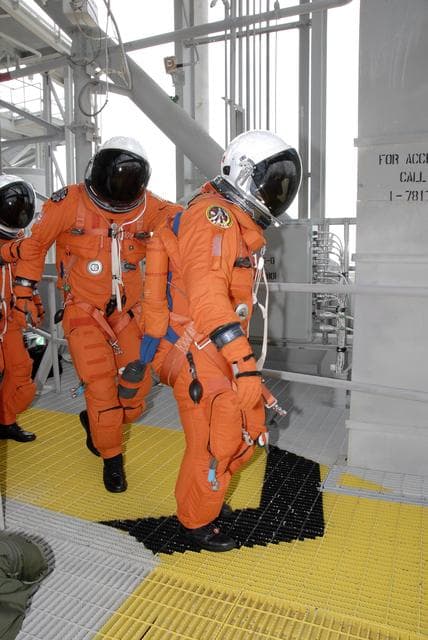 NASA image: KSC-08pd2898