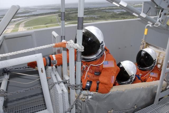NASA image: KSC-08pd2899