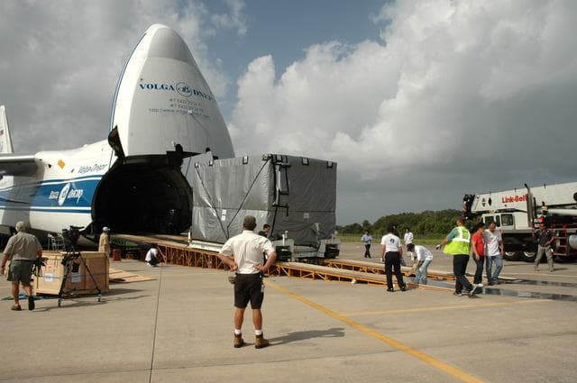 NASA image: KSC-08pd2918