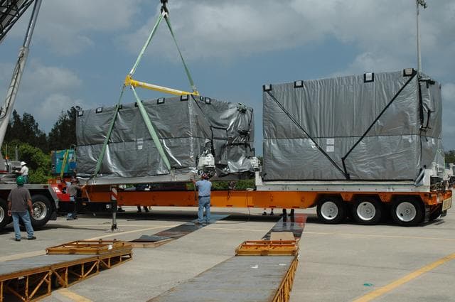 NASA image: KSC-08pd2923
