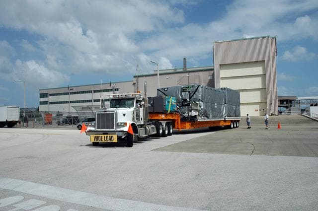 NASA image: KSC-08pd2927