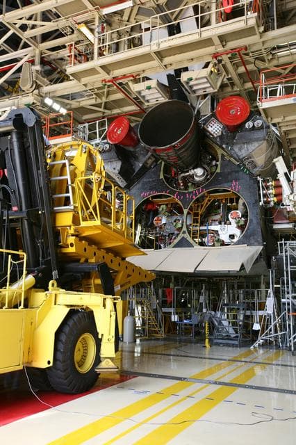 NASA image: KSC-08pd2949