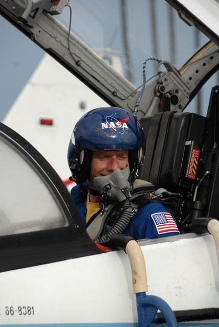 NASA image: KSC-08pd2988
