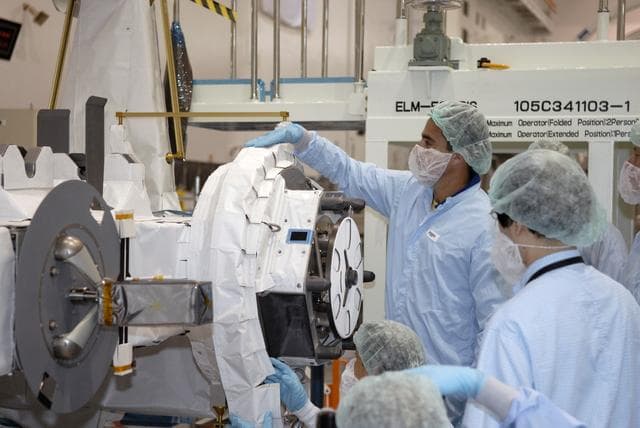 NASA image: KSC-08pd3004
