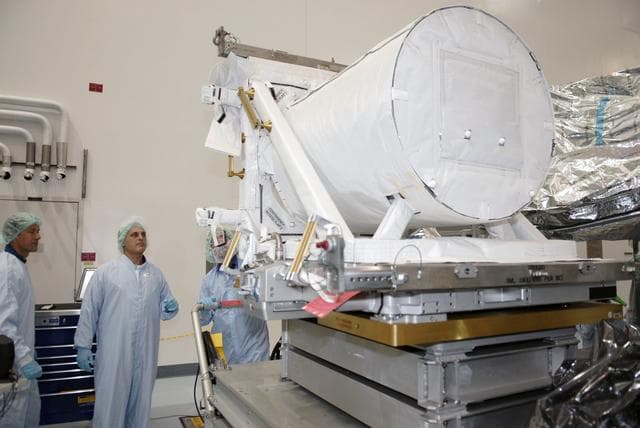 NASA image: KSC-08pd3006