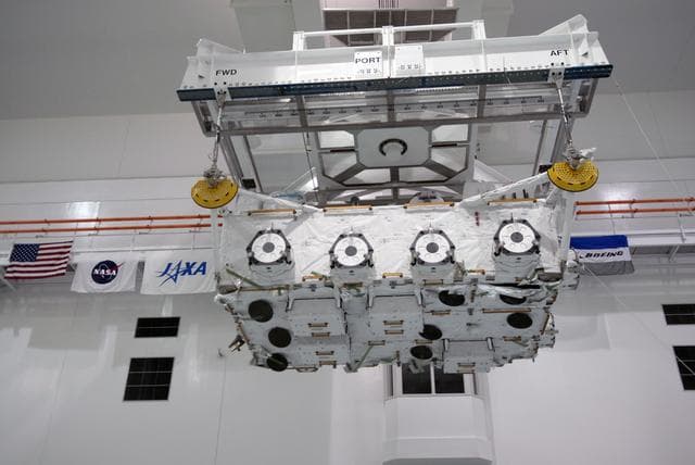 NASA image: KSC-08pd3044