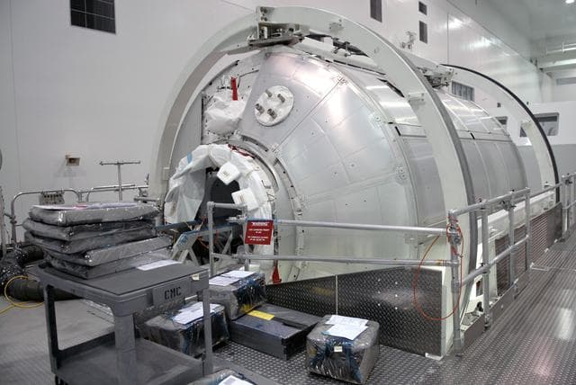 NASA image: KSC-08pd3047