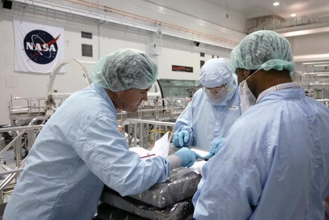NASA image: KSC-08pd3049