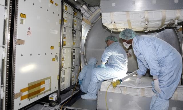 NASA image: KSC-08pd3054