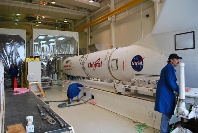 NASA image: KSC-08pd3072