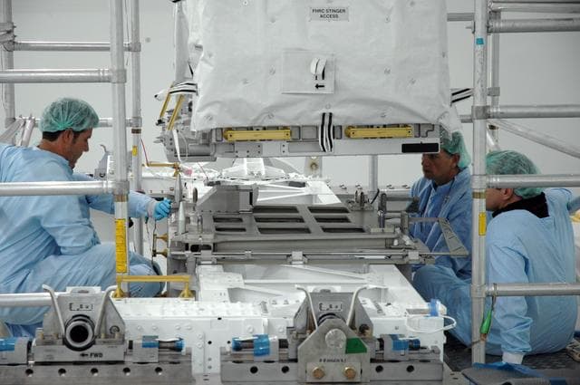 NASA image: KSC-08pd3089