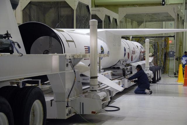 NASA image: KSC-08pd3104