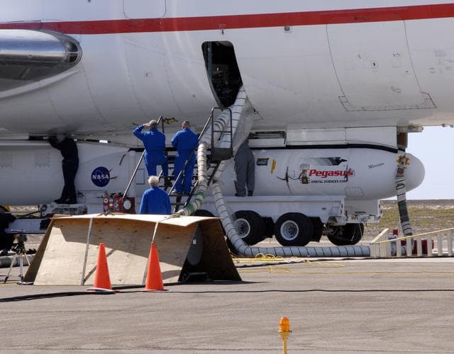 NASA image: KSC-08pd3109