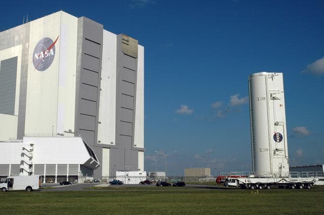 NASA image: KSC-08pd3129