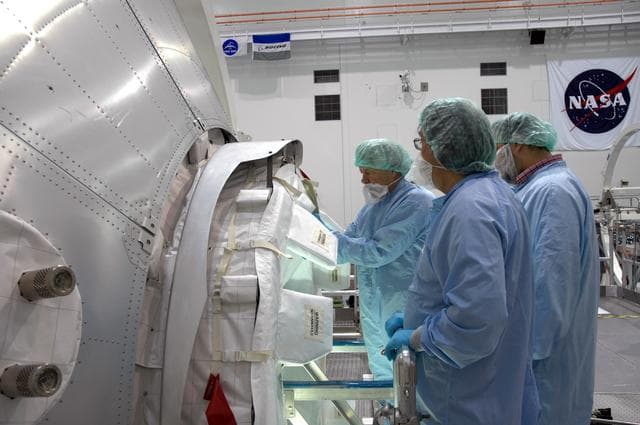 NASA image: KSC-08pd3200