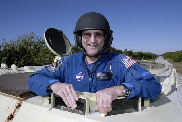 NASA image: KSC-08pd3379
