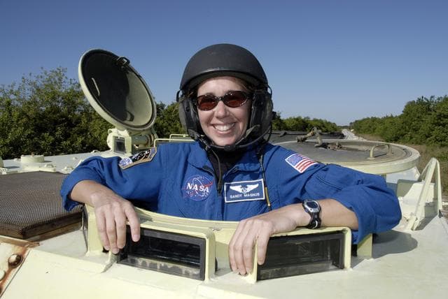 NASA image: KSC-08pd3385
