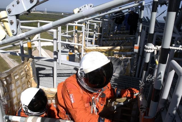 NASA image: KSC-08pd3443