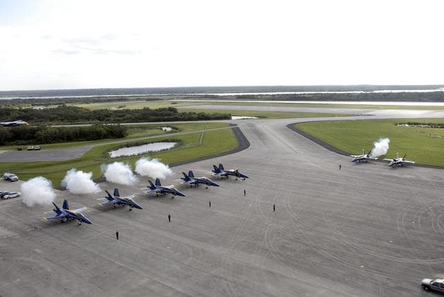NASA image: KSC-08pd3574