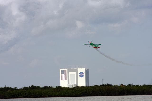 NASA image: KSC-08pd3602