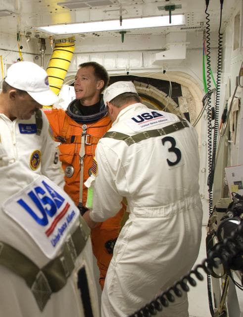 NASA image: KSC-08pd3688