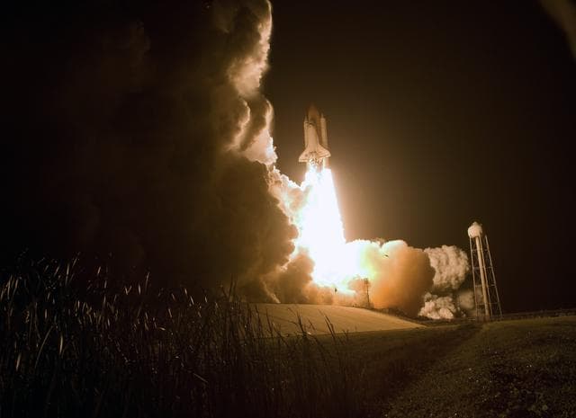 NASA image: KSC-08pd3713