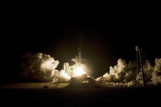 NASA image: KSC-08pd3717