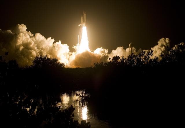 NASA image: KSC-08pd3721