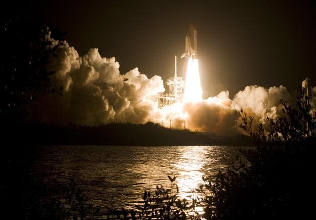 NASA image: KSC-08pd3722