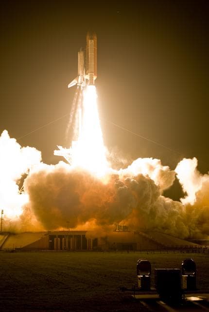 NASA image: KSC-08pd3729