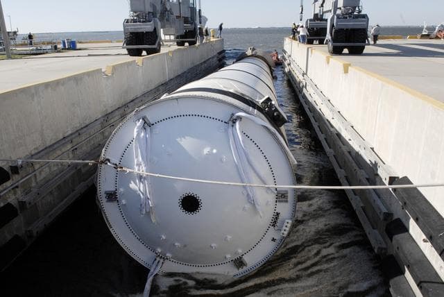 NASA image: KSC-08pd3732