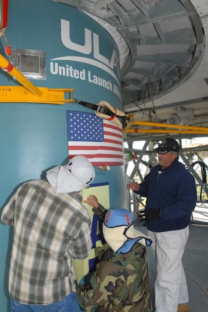 NASA image: KSC-08pd3754
