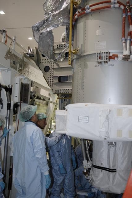NASA image: KSC-08pd3779