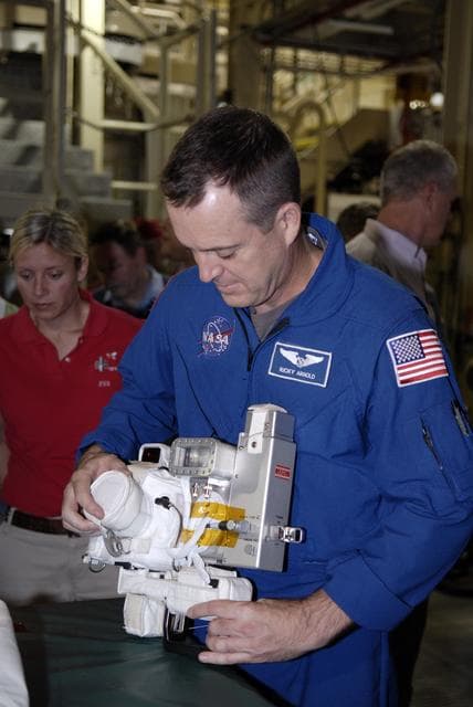 NASA image: KSC-08pd3787