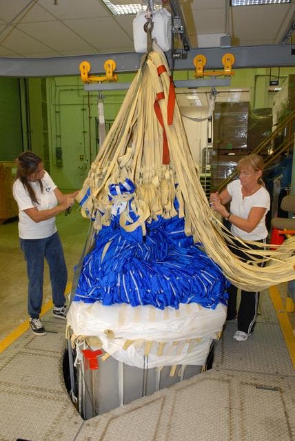 NASA image: KSC-08pd3836