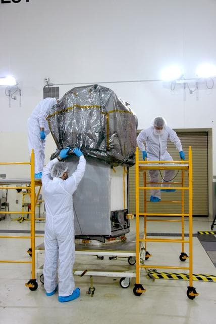 NASA image: KSC-08pd3843