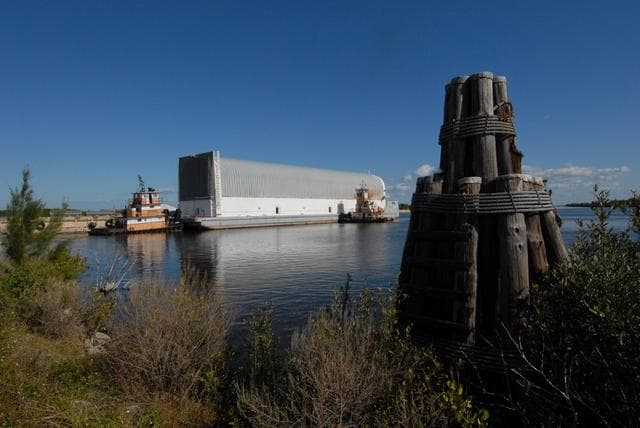 NASA image: KSC-08pd3899