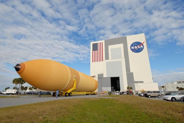 NASA image: KSC-08pd3907