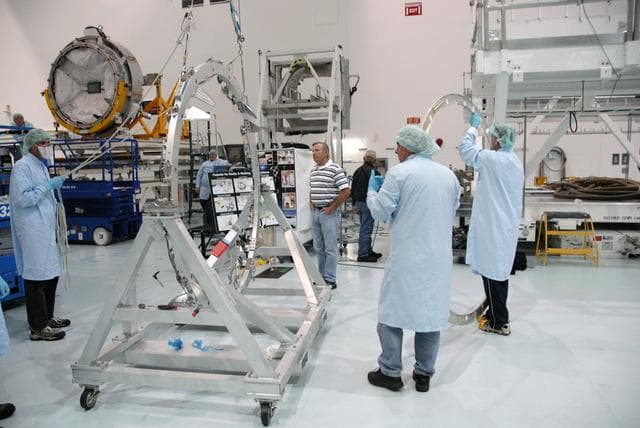 NASA image: KSC-08pd3925