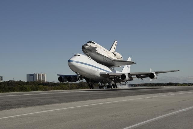 NASA image: KSC-08pd3970