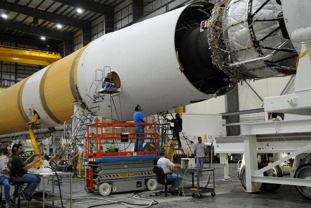 NASA image: KSC-08pd4041