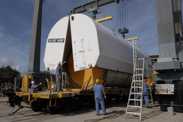 NASA image: KSC-08pd4066