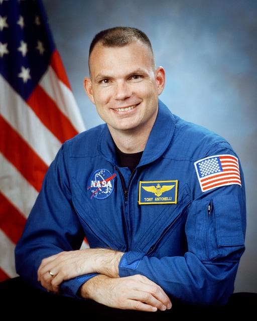 NASA image: KSC-08pd4132