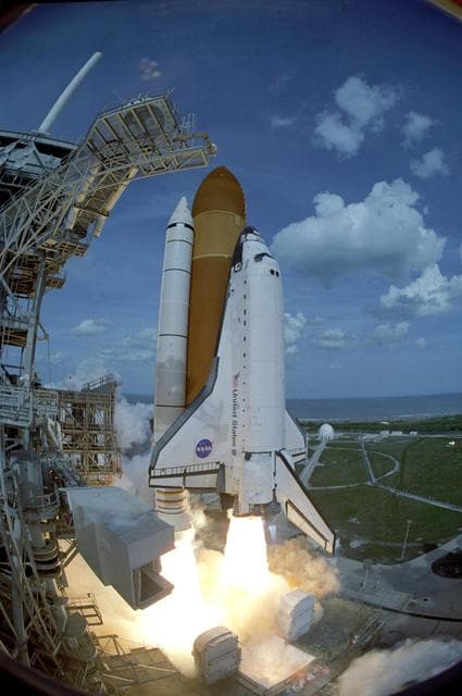 NASA image: KSC-08pp0285