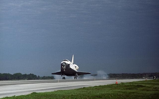 NASA image: KSC-08pp0435