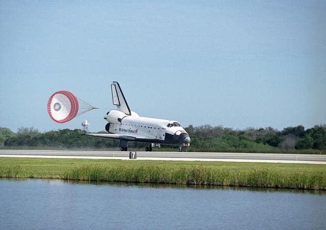 NASA image: KSC-08pp0437