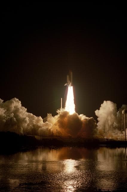 NASA image: KSC-08pp0744
