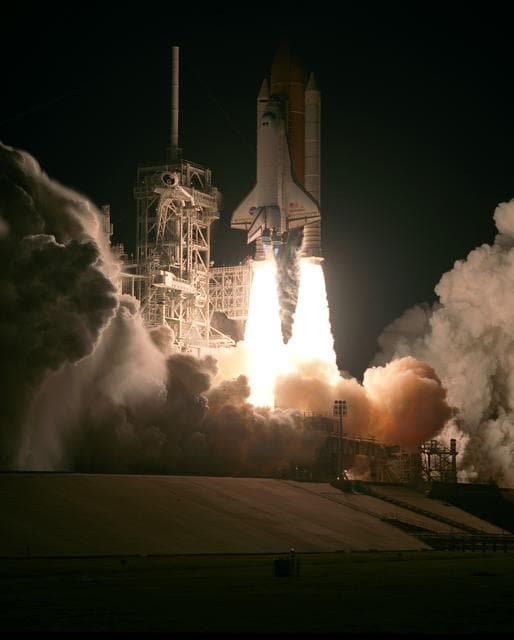 NASA image: KSC-08pp0750